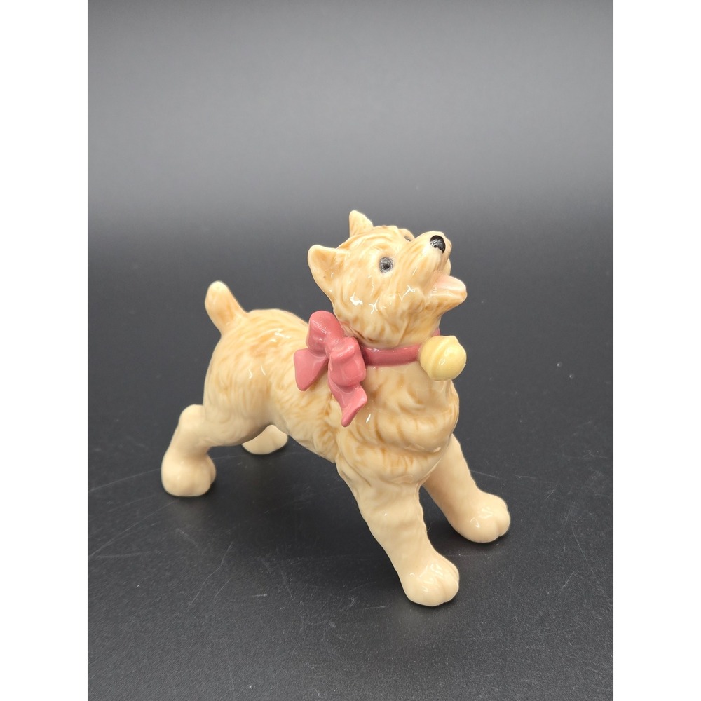 Vtg Grandeur Noel 2001 Christmas Scene Porcelain Small Dog Replacement Piece